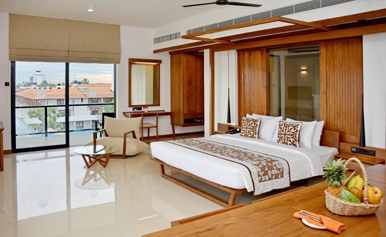 Goldi Sands Negombo