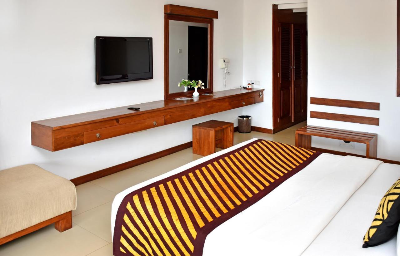 Hotel Goldi Sands Negombo