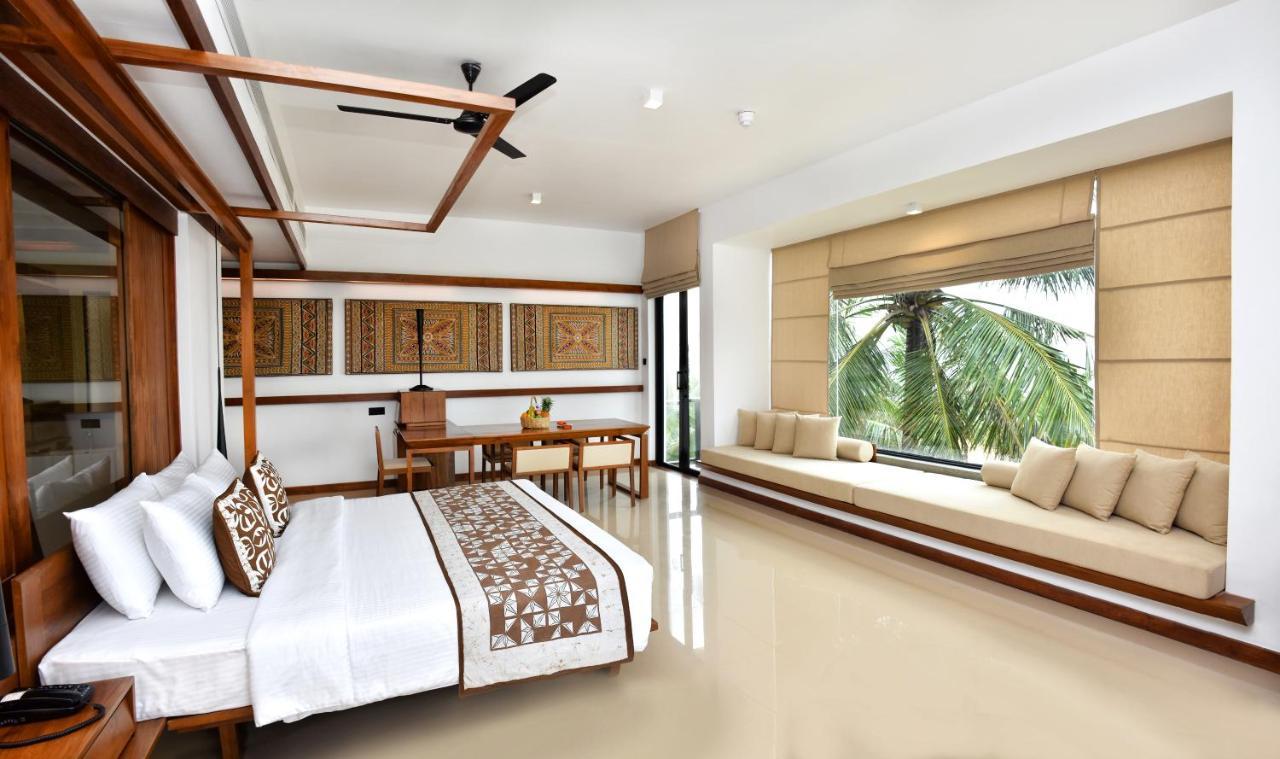 Goldi Sands